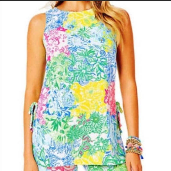 Lilly Pulitzer Tops - Lilly Pulitzer Donna top cheek to cheek